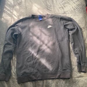 Nike sweatshirt crewneck pullover club logo